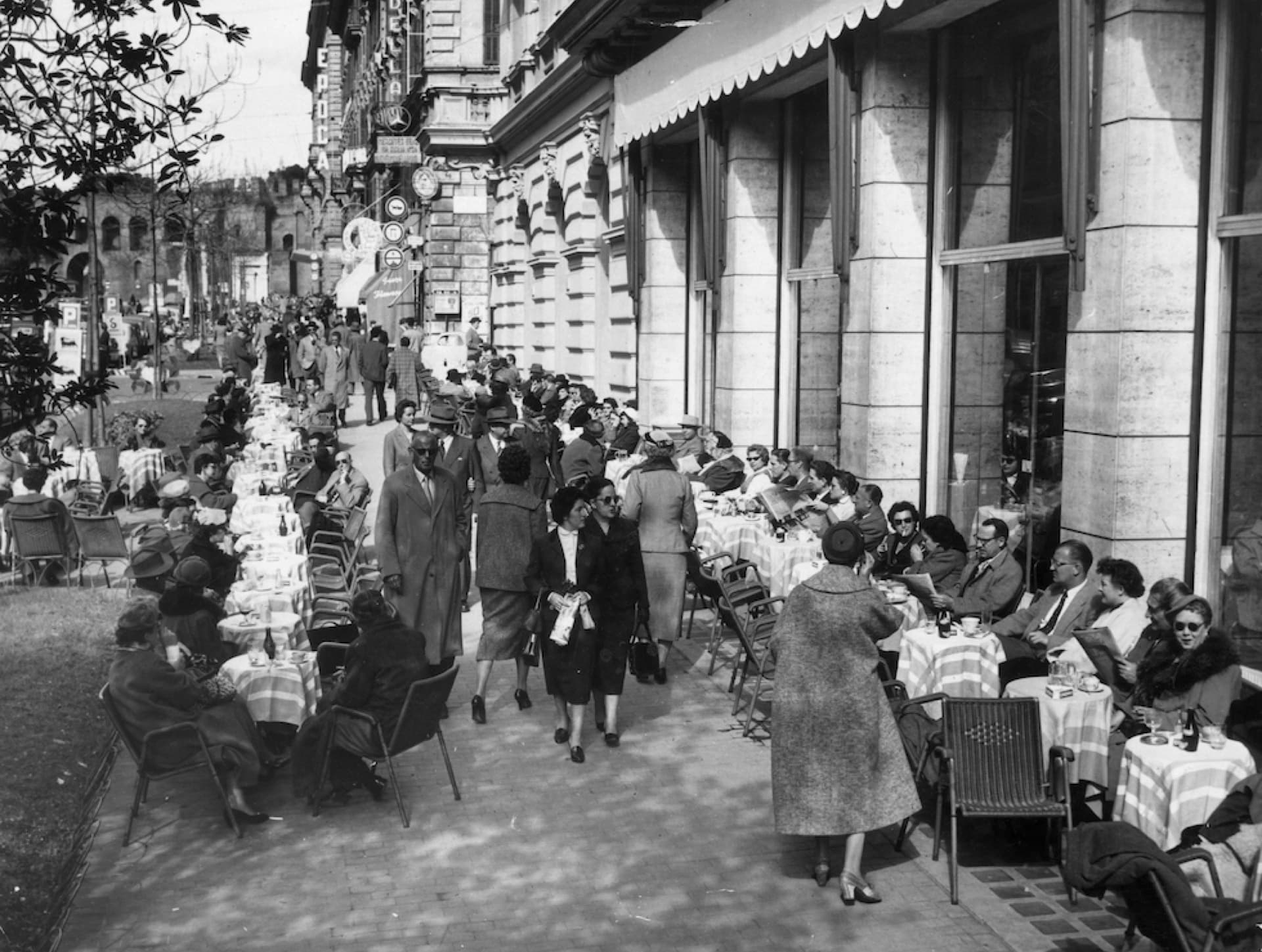 Via Veneto Roma anni 50 — heritage Carpaccio Beef Restaurant